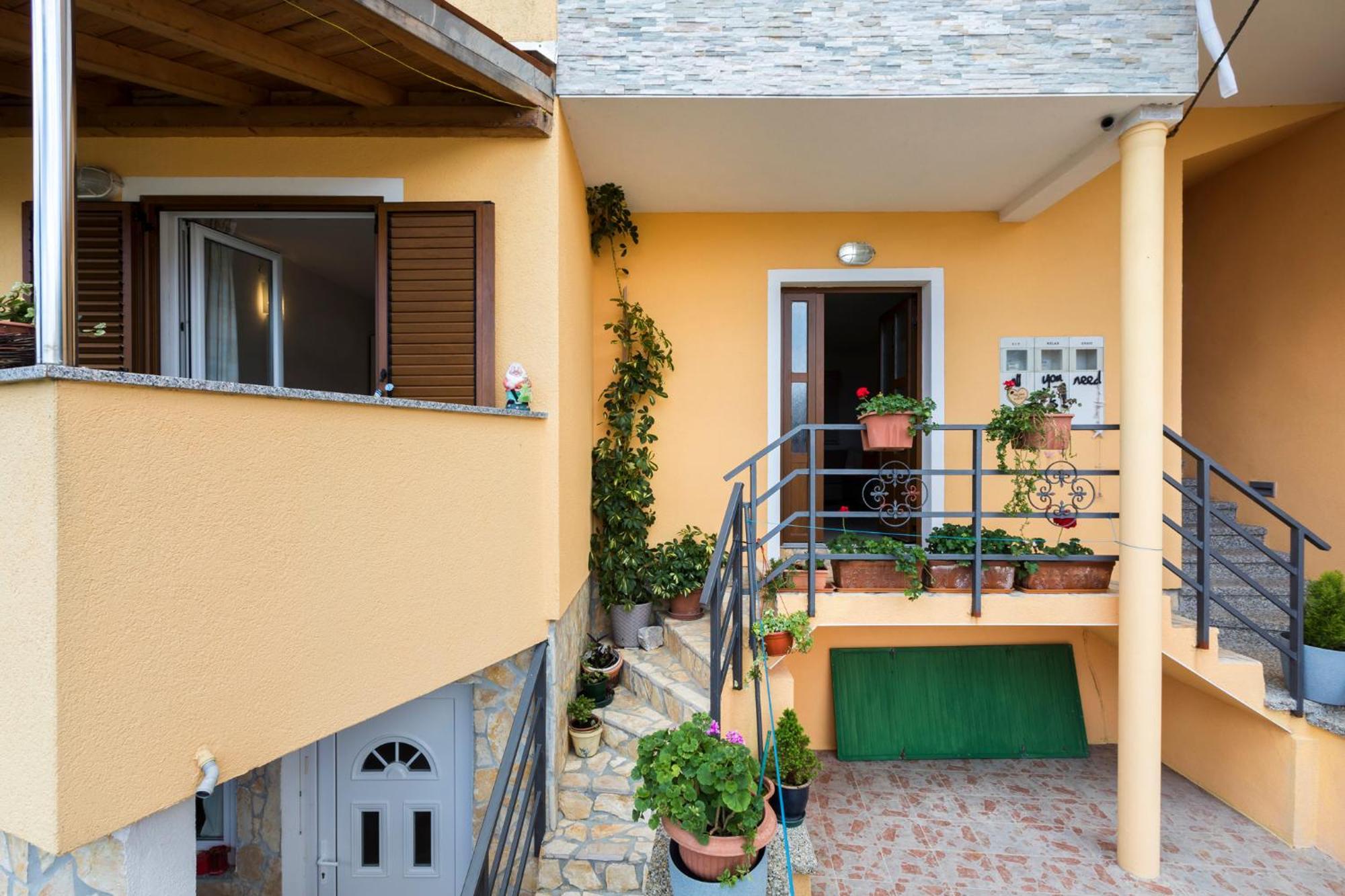 ולון Apartmani I Soba Roberto I Mirjana מראה חיצוני תמונה
