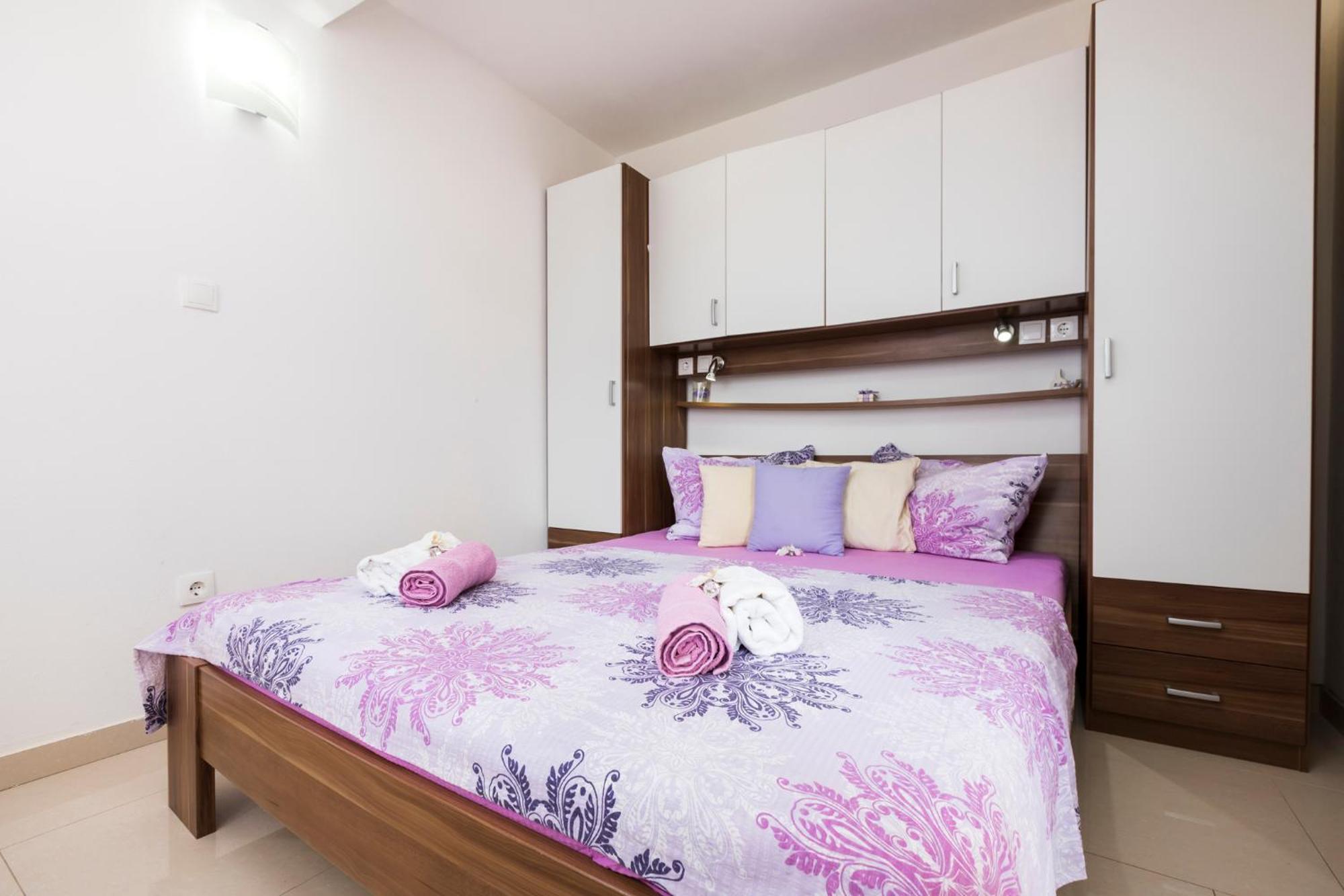 ולון Apartmani I Soba Roberto I Mirjana מראה חיצוני תמונה